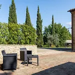 In Tuscany With Pool & Vineyard View Hébergement de vacances *